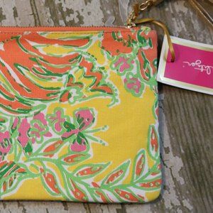 Lilly Pulitzer for Target Bags - NWT LILLY PULITZER for Target Cosmetic bag NEW Lilly Pulitzer for Target Bags - NWT LILLY PULITZER for Target Cosmetic bag NEW